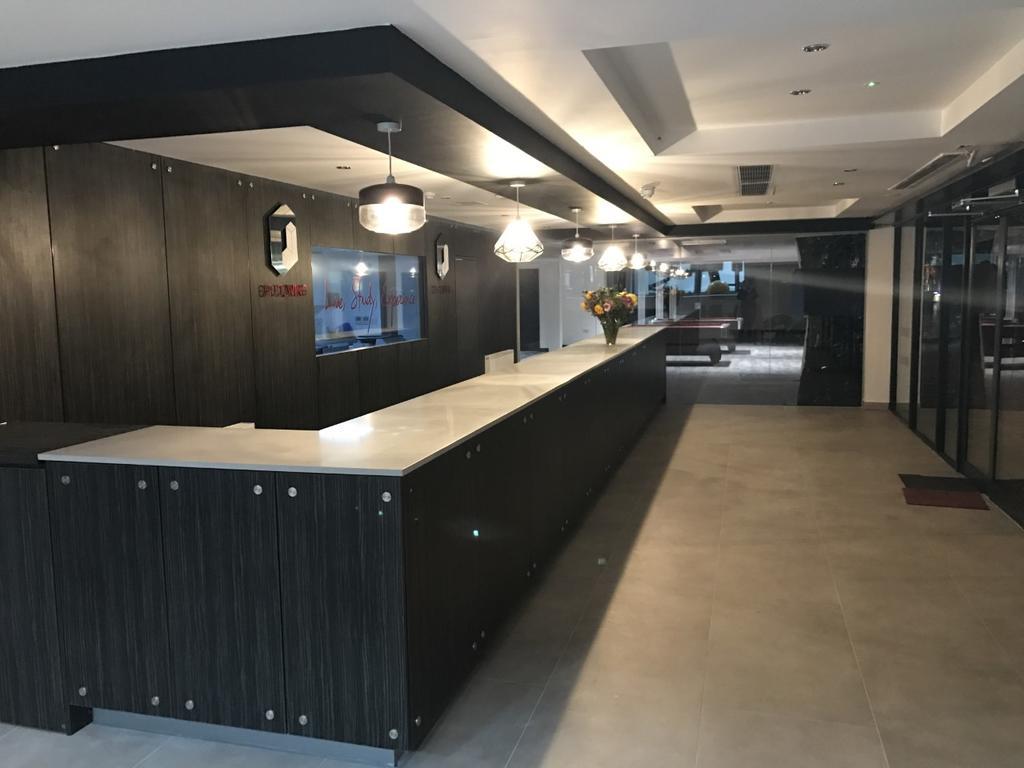 Citi Residences Serviced Rooms/ Apartments Luton  Exterior photo